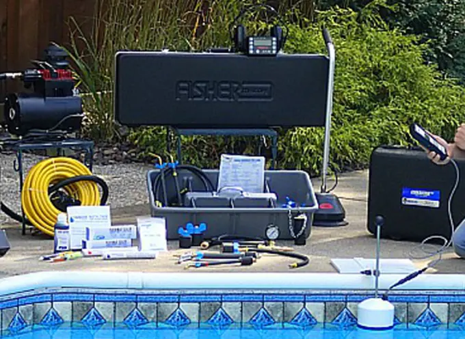 Equipamentos utilizados para a detecção de vazamento em piscinas